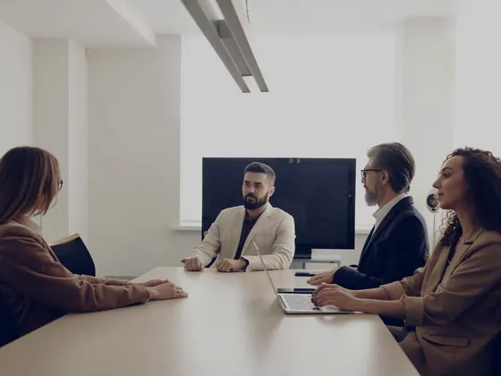 A team agreeing the target customer profile in a meeting room